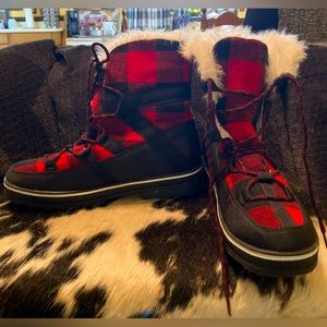 Buffalo plaid snow Boots